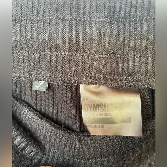 Gym shark pants - Picture 2 of 3